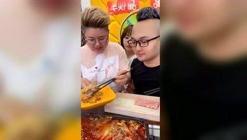 娱乐吃瓜酱祝寿